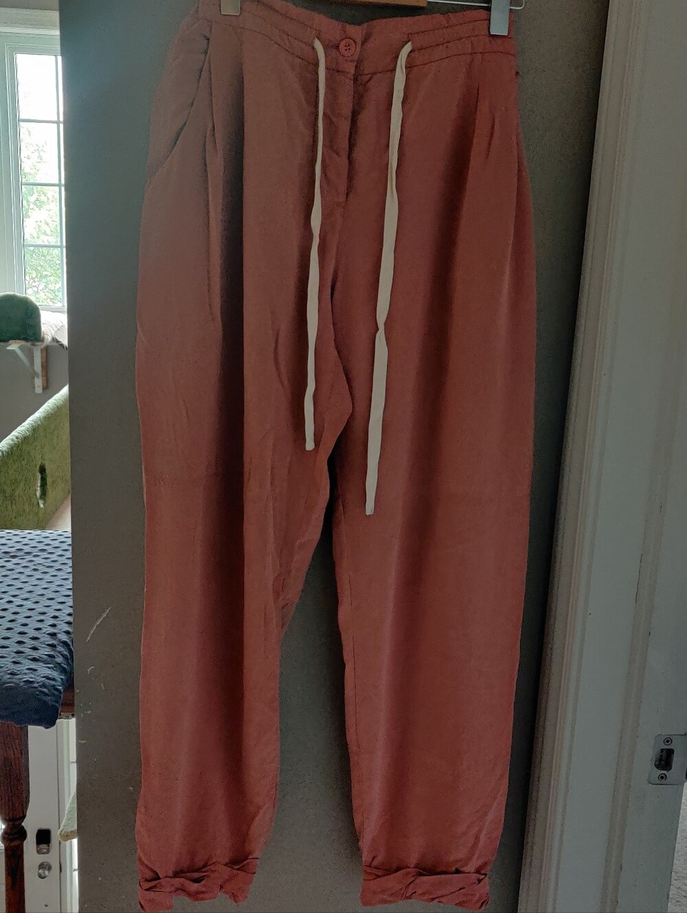 Wilfred 100% Silk Coral Jogging Pants